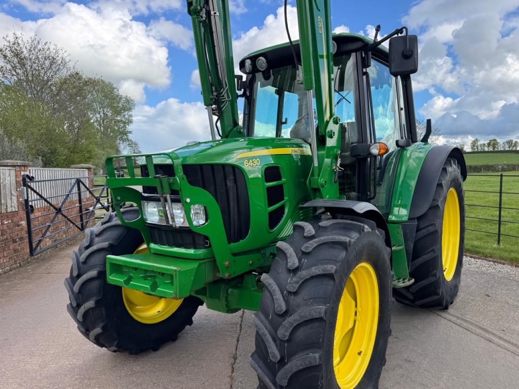 John Deere 6430