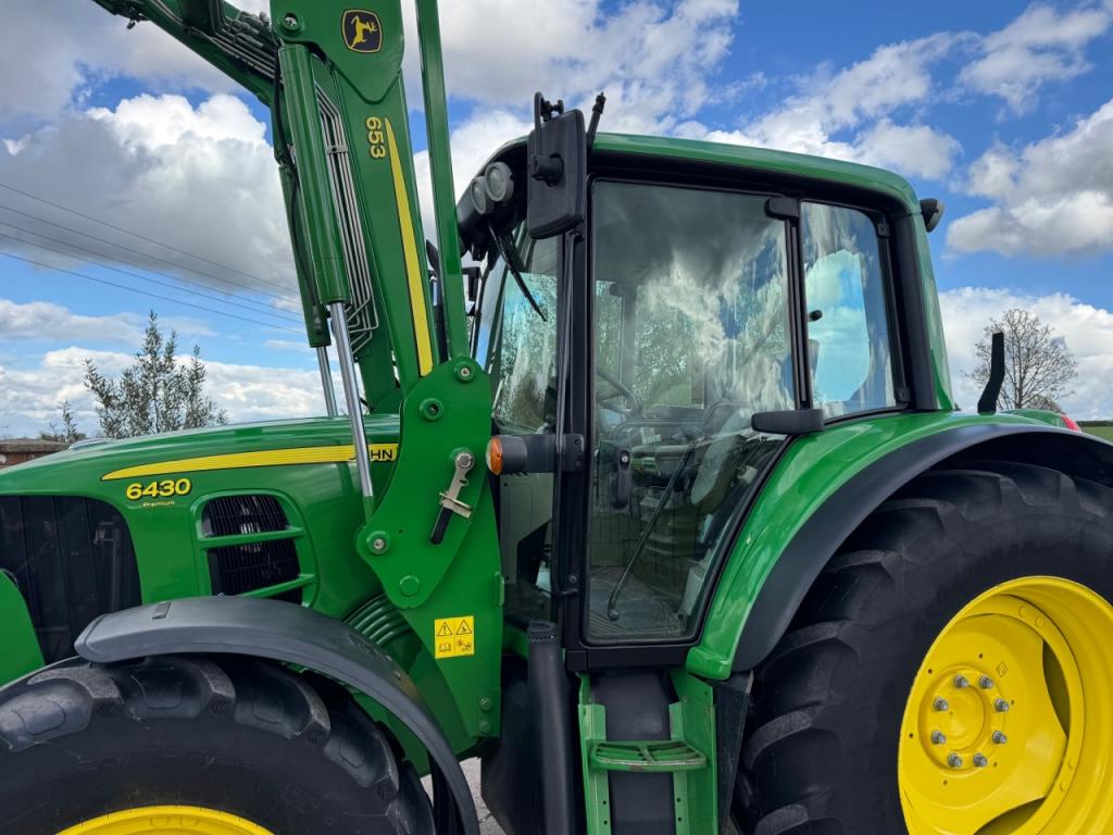 John Deere 6430