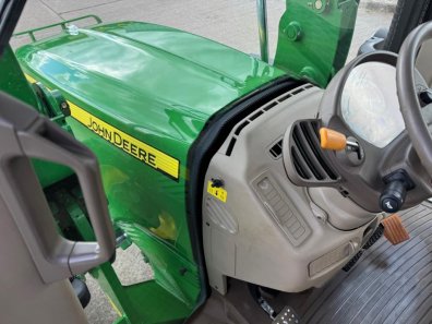 John Deere 6430