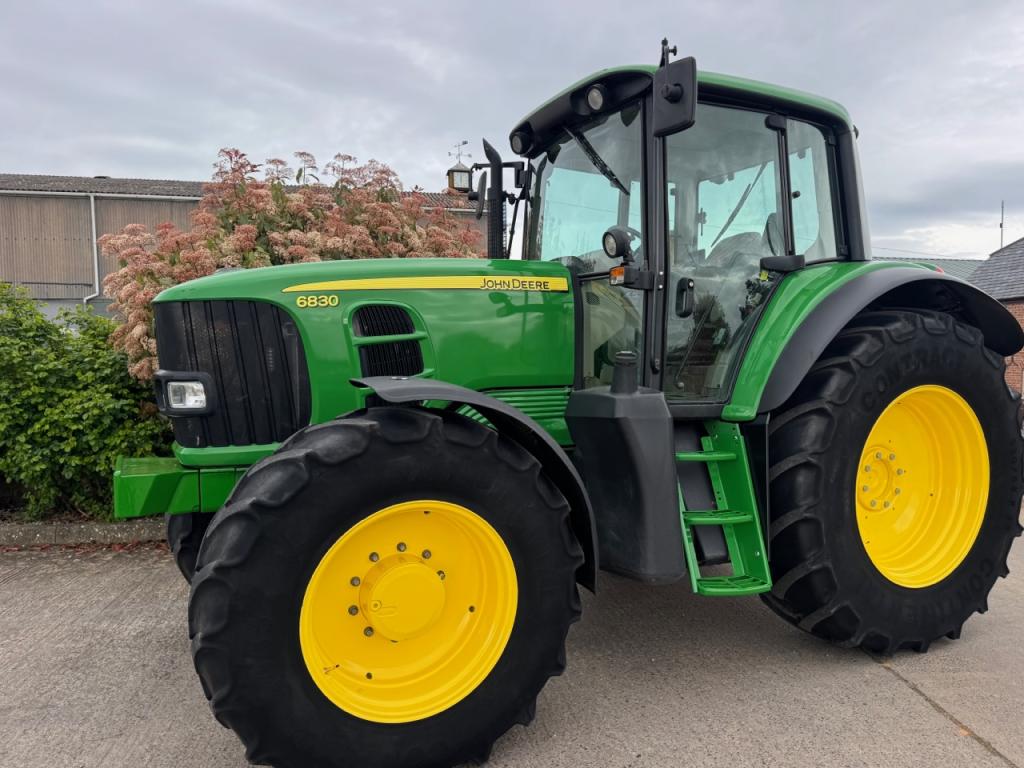 John Deere 6830 Standard