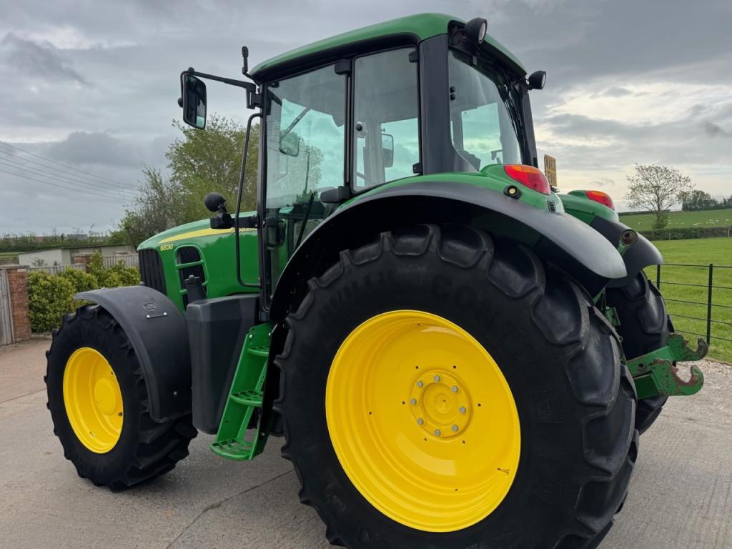 John Deere 6830 Standard