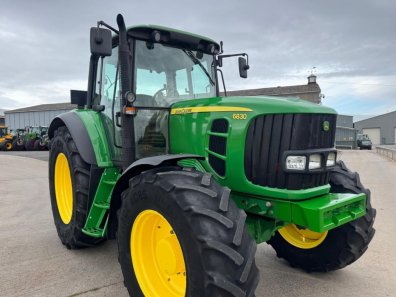 John Deere 6830 Standard
