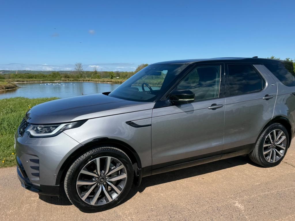 Land Rover Discovery SE R-Dynamic Commercial D300 Diesel