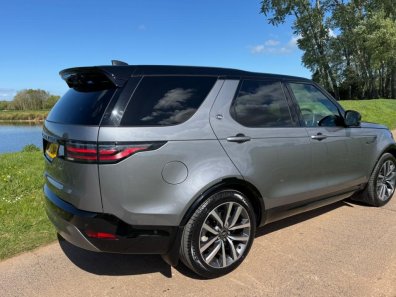 Land Rover Discovery SE R-Dynamic Commercial D300 Diesel