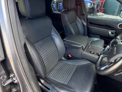 Land Rover Discovery SE R-Dynamic Commercial D300 Diesel