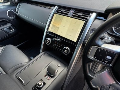 Land Rover Discovery SE R-Dynamic Commercial D300 Diesel