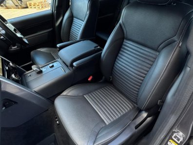 Land Rover Discovery SE R-Dynamic Commercial D300 Diesel