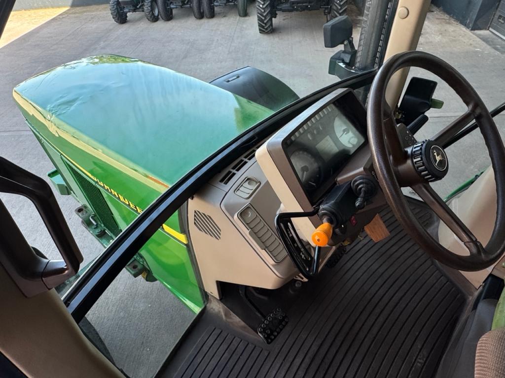 John Deere 6410