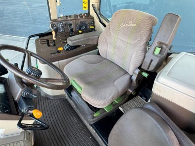 John Deere 6410