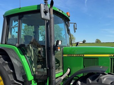 John Deere 6410