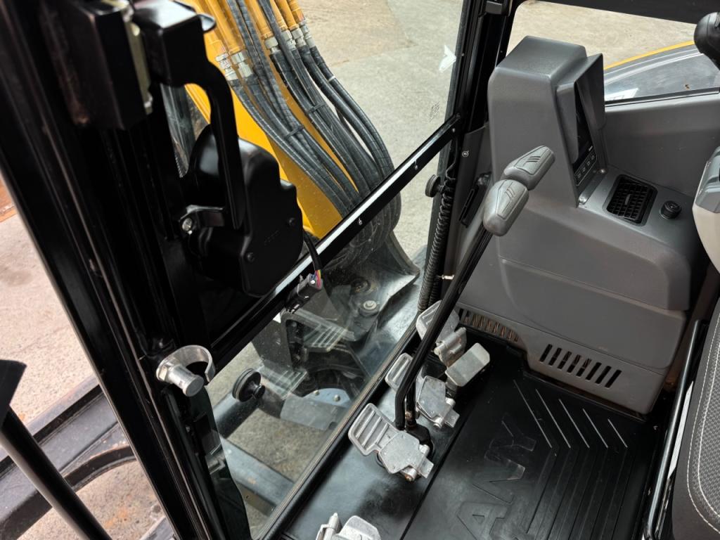 SANY SY50U digger