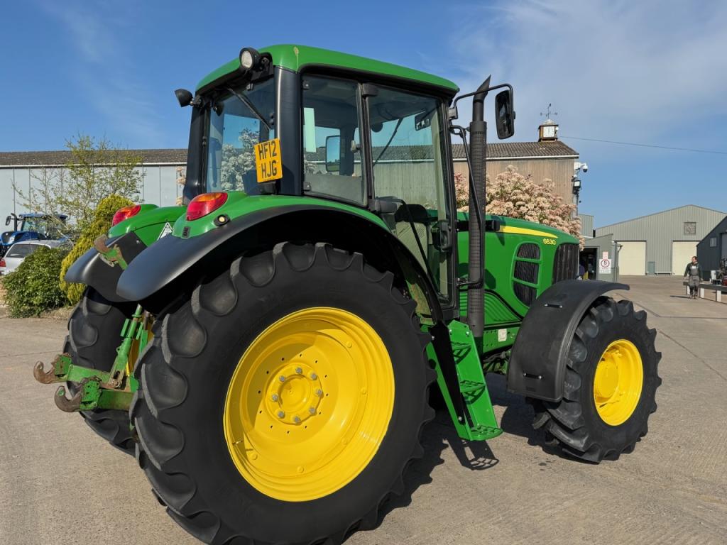 John Deere 6630 Standard