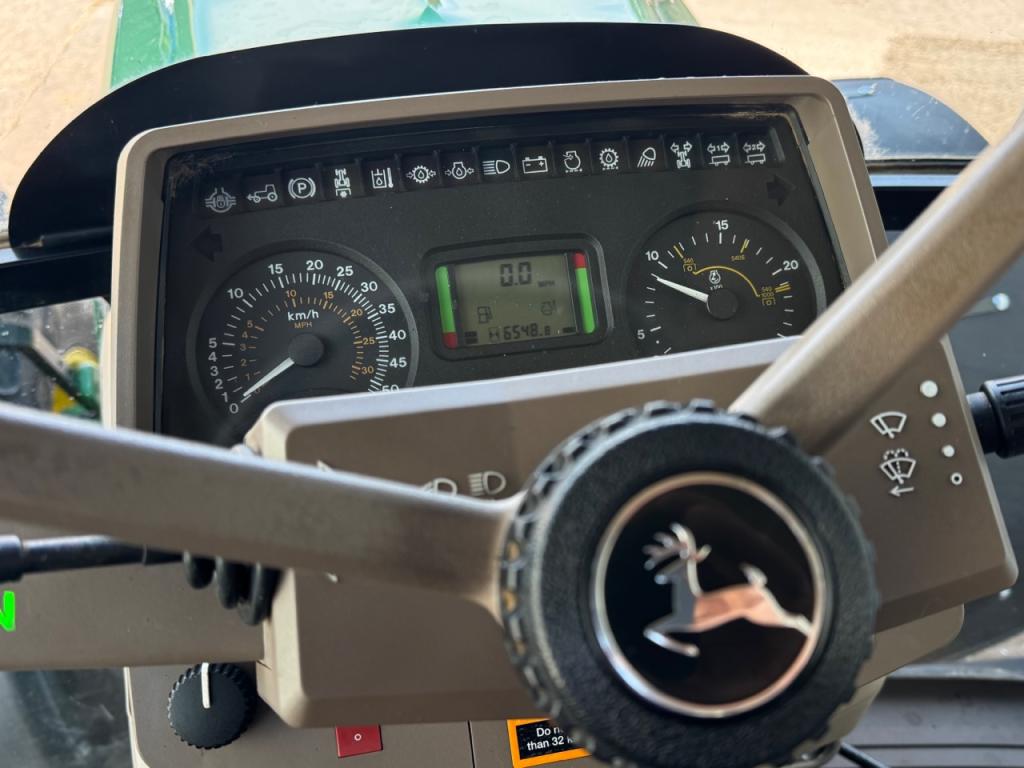 John Deere 6630 Standard