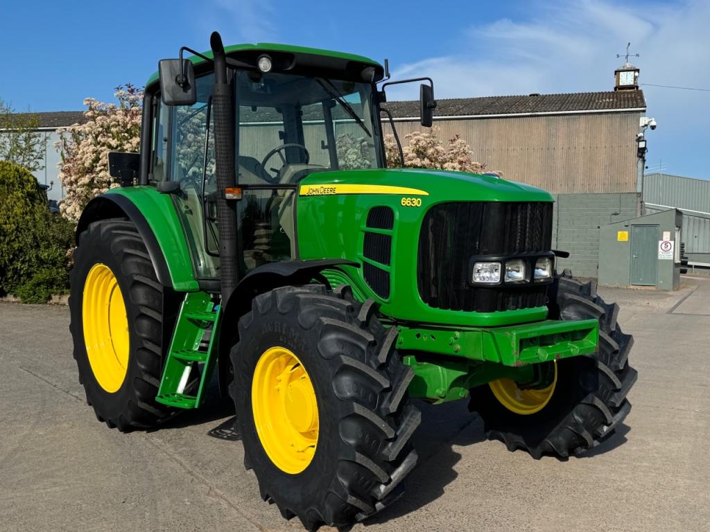John Deere 6630 Standard