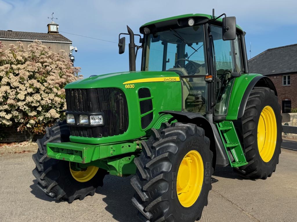 John Deere 6630 Standard