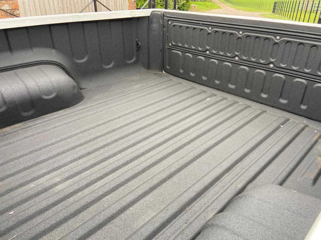 Toyota Hilux Invincible 2.4 diesel