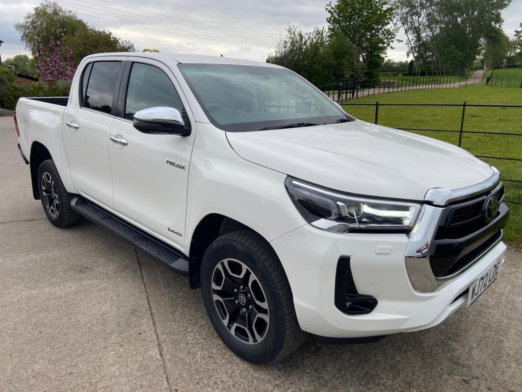 Toyota Hilux Invincible 2.4 diesel