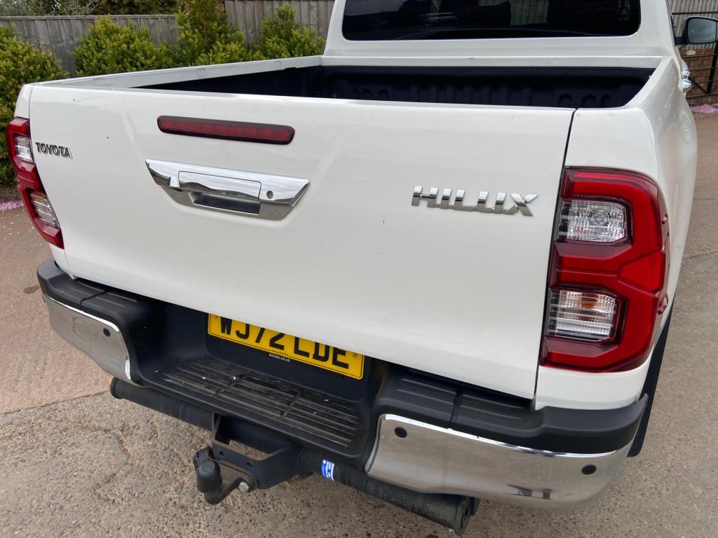 Toyota Hilux Invincible 2.4 diesel