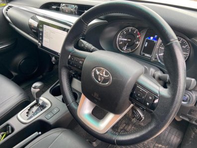Toyota Hilux Invincible 2.4 diesel