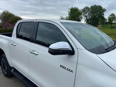 Toyota Hilux Invincible 2.4 diesel