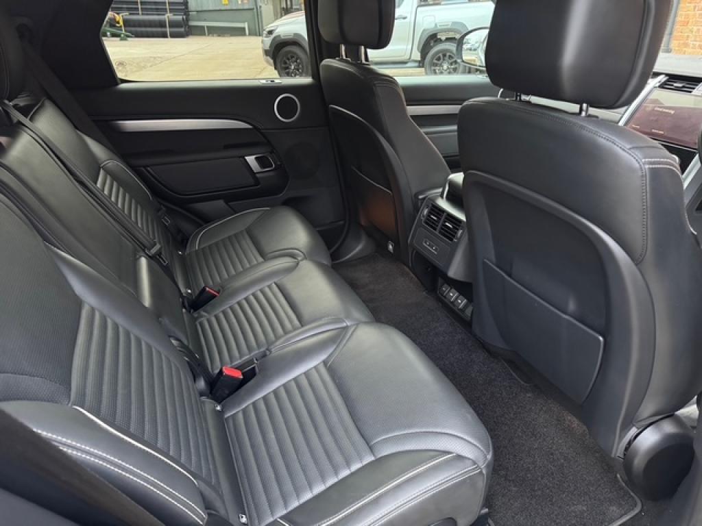 Land Rover Discovery HSE R-Dynamic D300 diesel