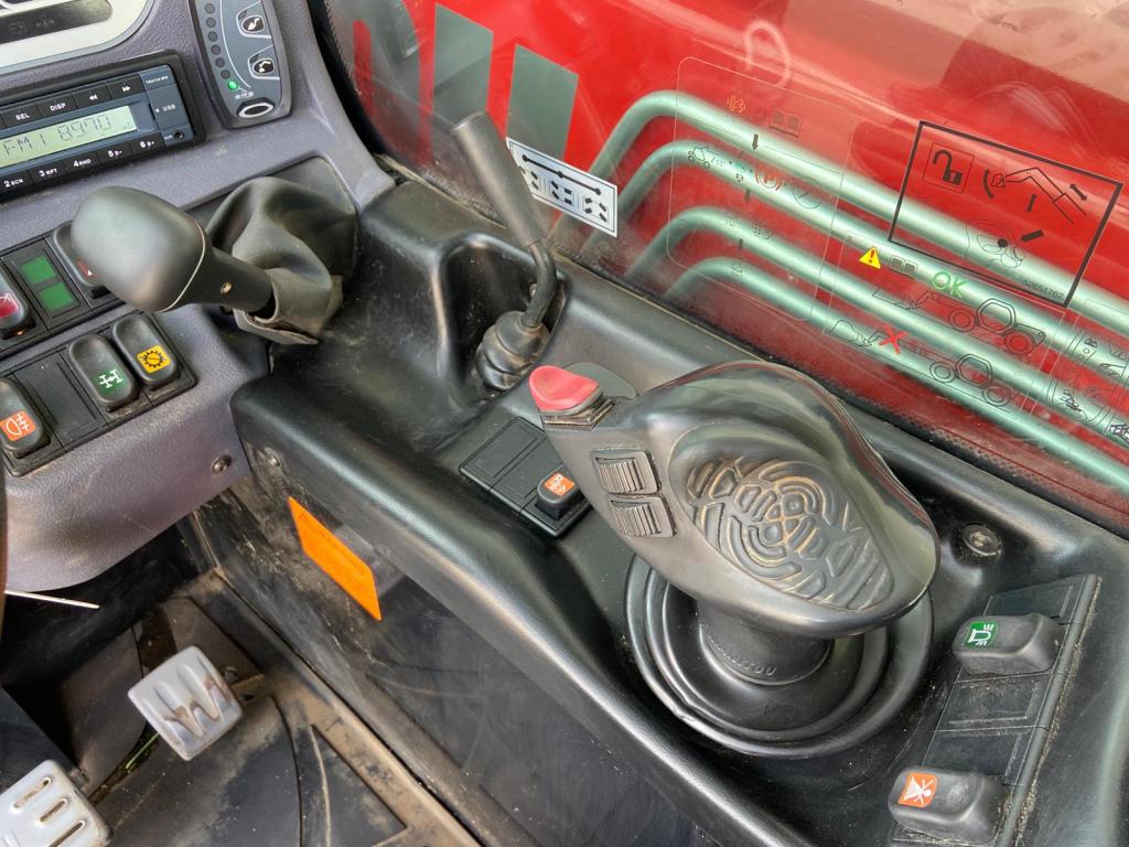Manitou MT933 telehandler