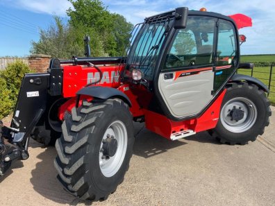 Manitou MT933 telehandler