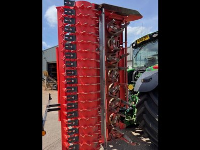 Kuhn HR 5030 R 5 Metre power harrow