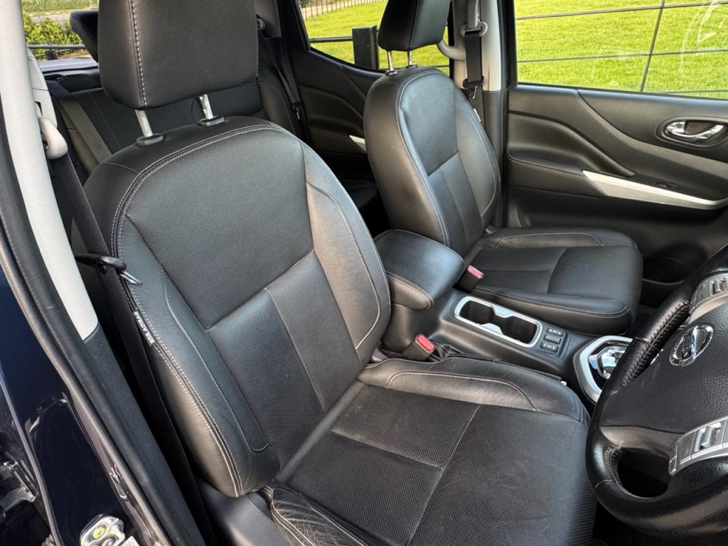 Nissan Navara Tekna 2.3 DCi Diesel
