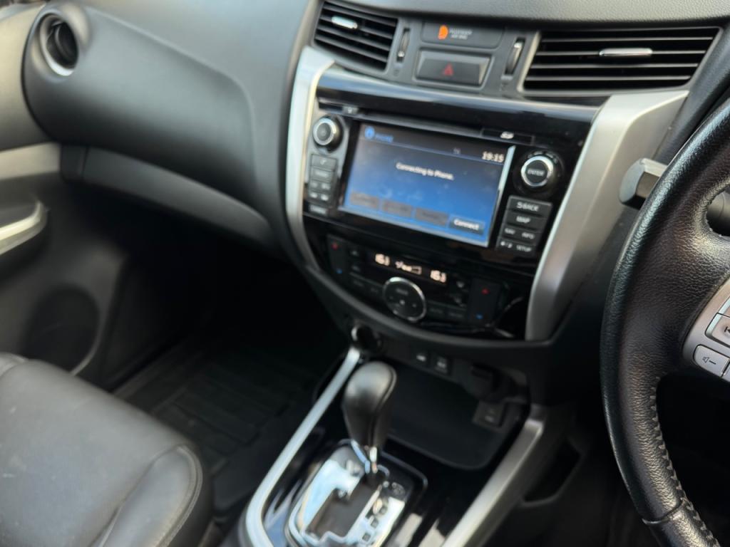 Nissan Navara Tekna 2.3 DCi Diesel