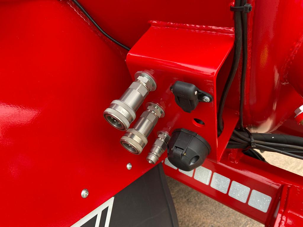 Redrock 3500 Gallon tanker