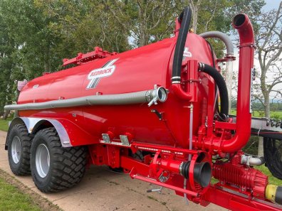 Redrock 3500 Gallon tanker