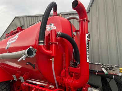 Redrock 3500 Gallon tanker
