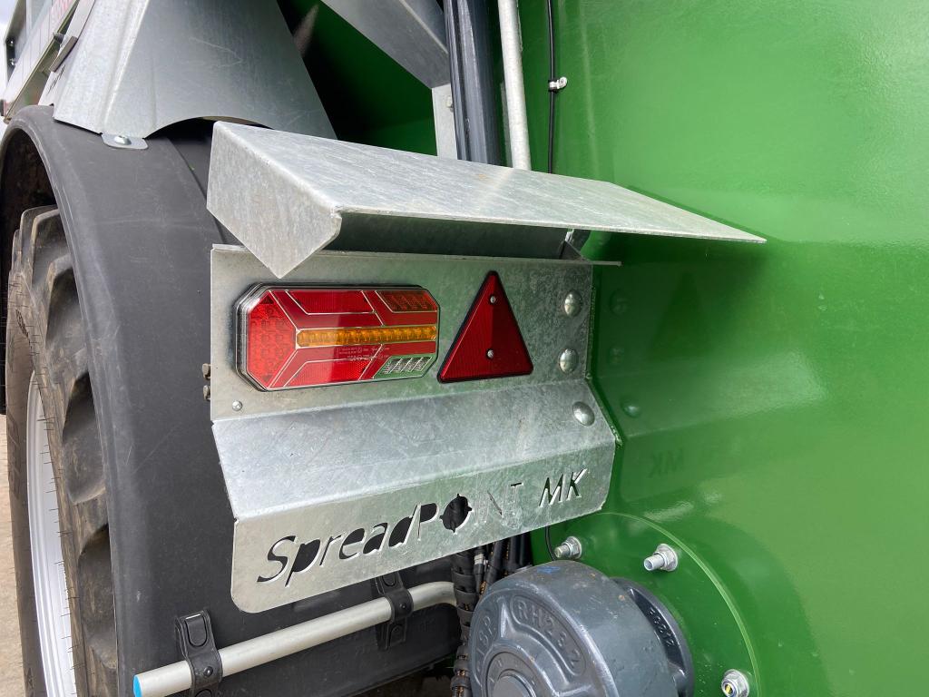SpreadPoint MK-900 10 ton rear discharge muck spreader