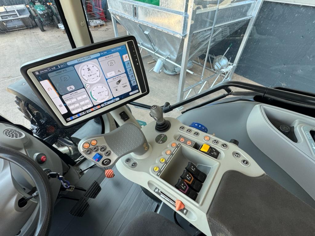 Landini T7-230
