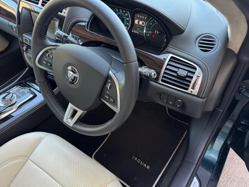 Jaguar XK Signature Edition 5.0LT V8 petrol