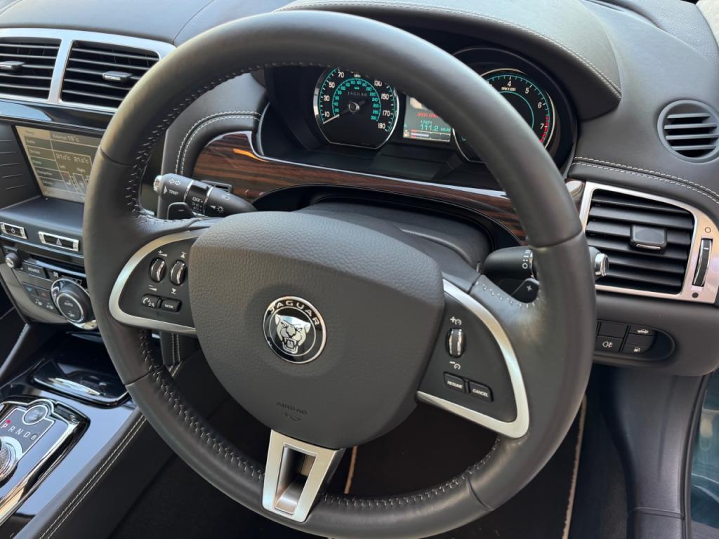 Jaguar XK Signature Edition 5.0LT V8 petrol