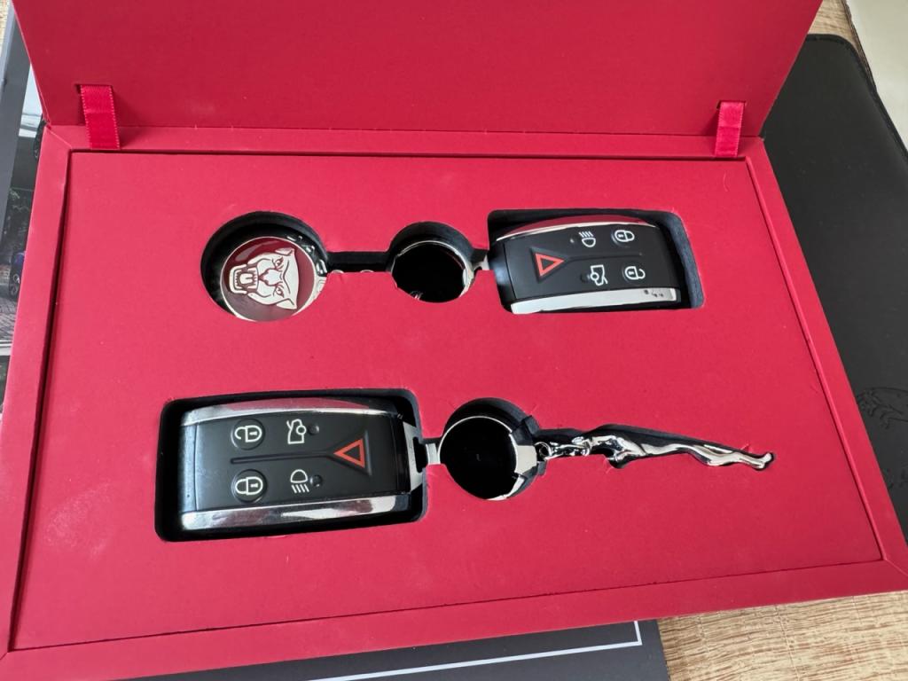 Jaguar XK Signature Edition 5.0LT V8 petrol