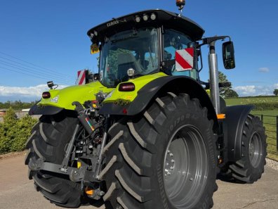 Claas Axion 870 Night Edition