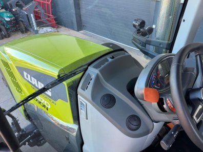 Claas Axion 870 Night Edition
