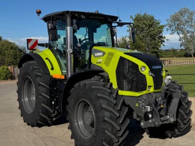 Claas Axion 870 Night Edition