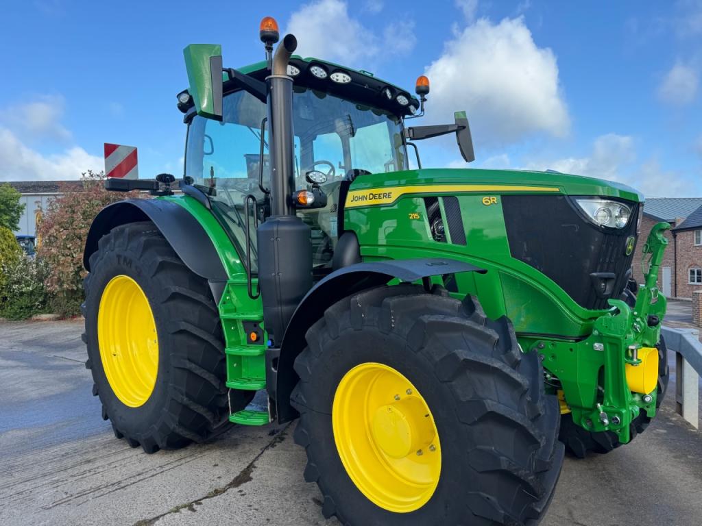 John Deere 6R 215