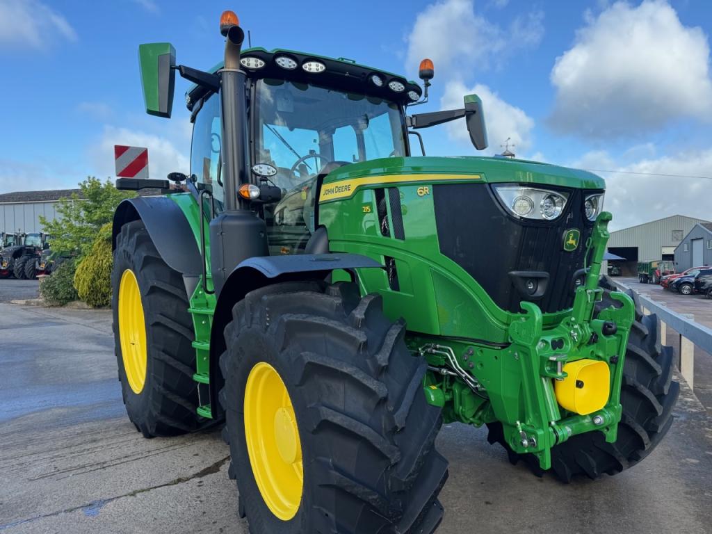 John Deere 6R 215
