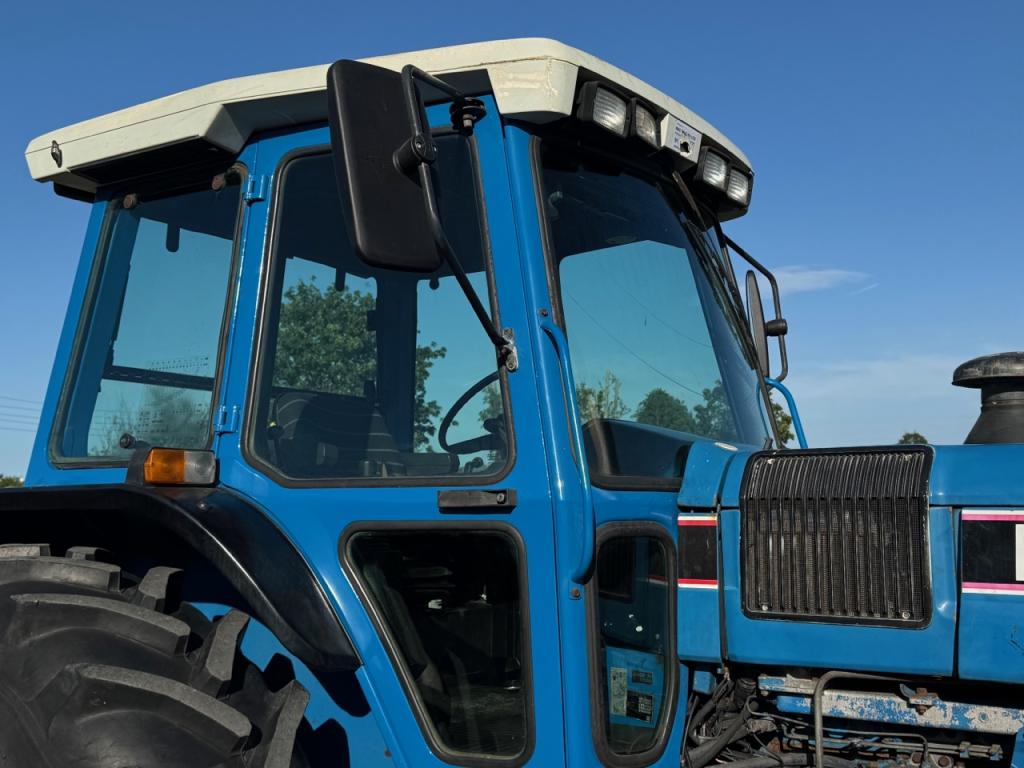 Ford 8830 Super-Q