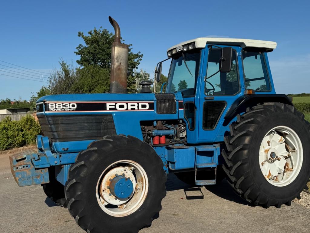 Ford 8830 Super-Q