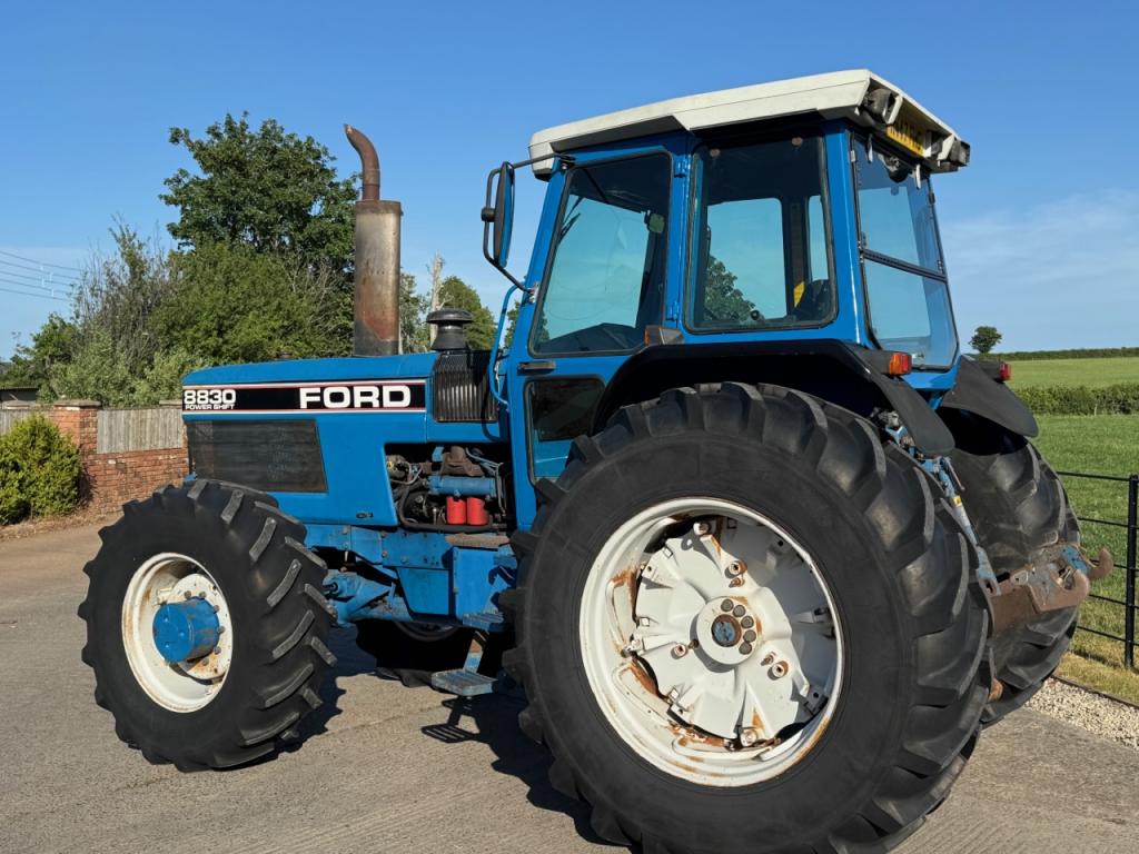 Ford 8830 Super-Q