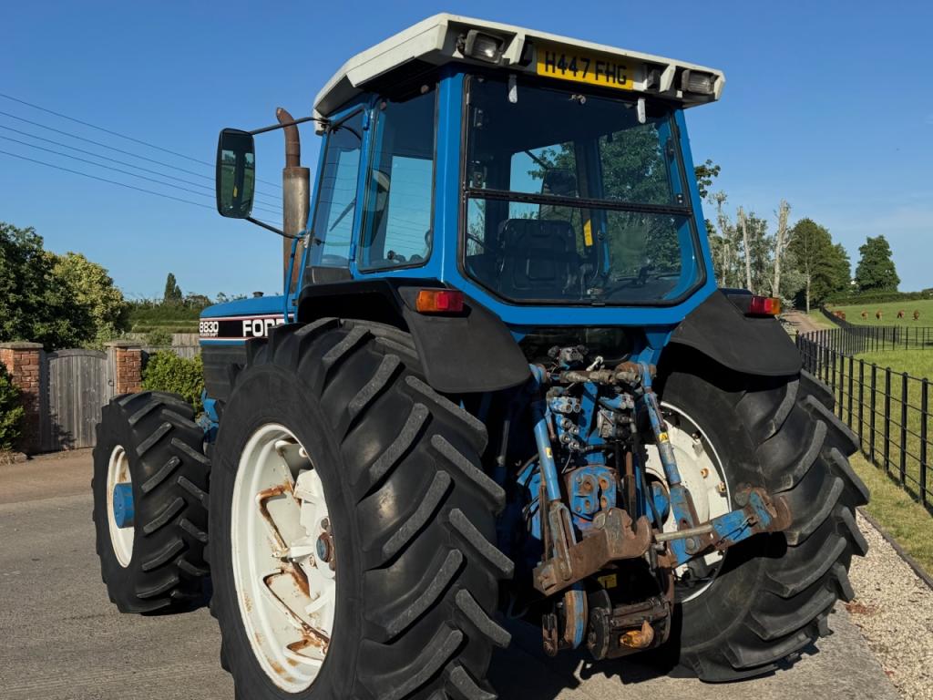 Ford 8830 Super-Q