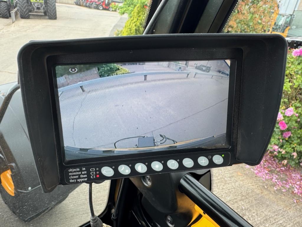 JCB 320S