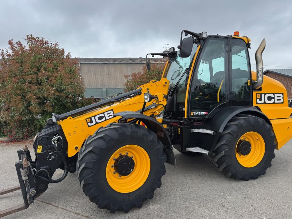 JCB 320S