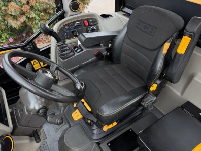 JCB 320S